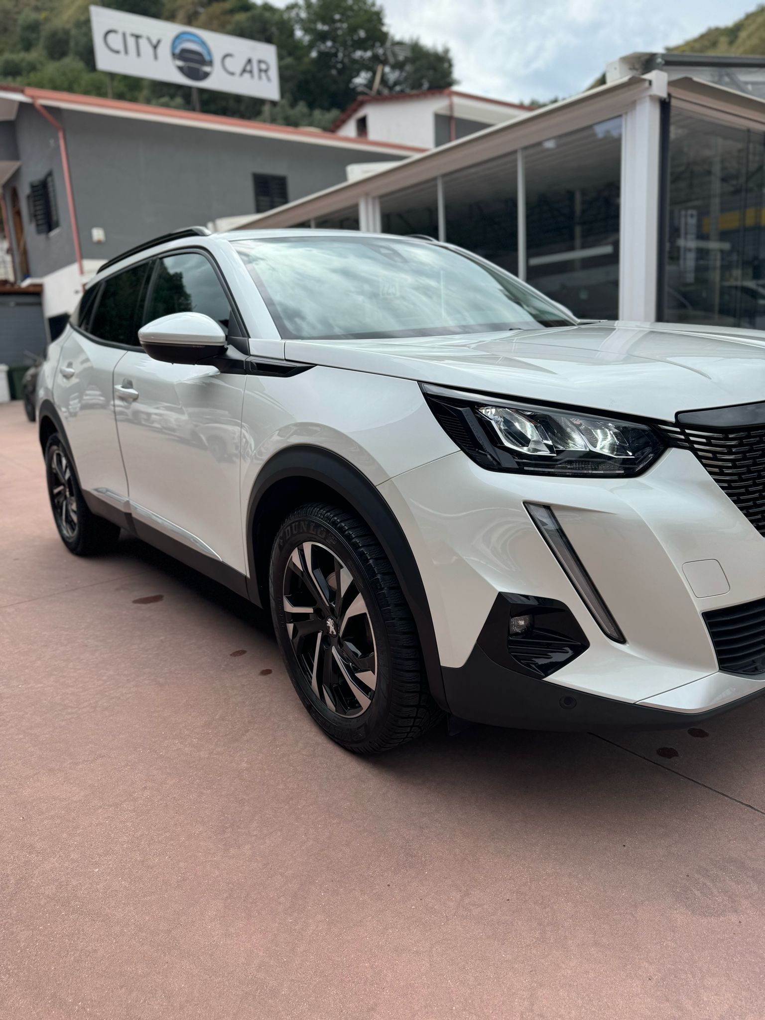 PEUGEOT 2008 1.2 PURETECH “ALLURE” 131 CV