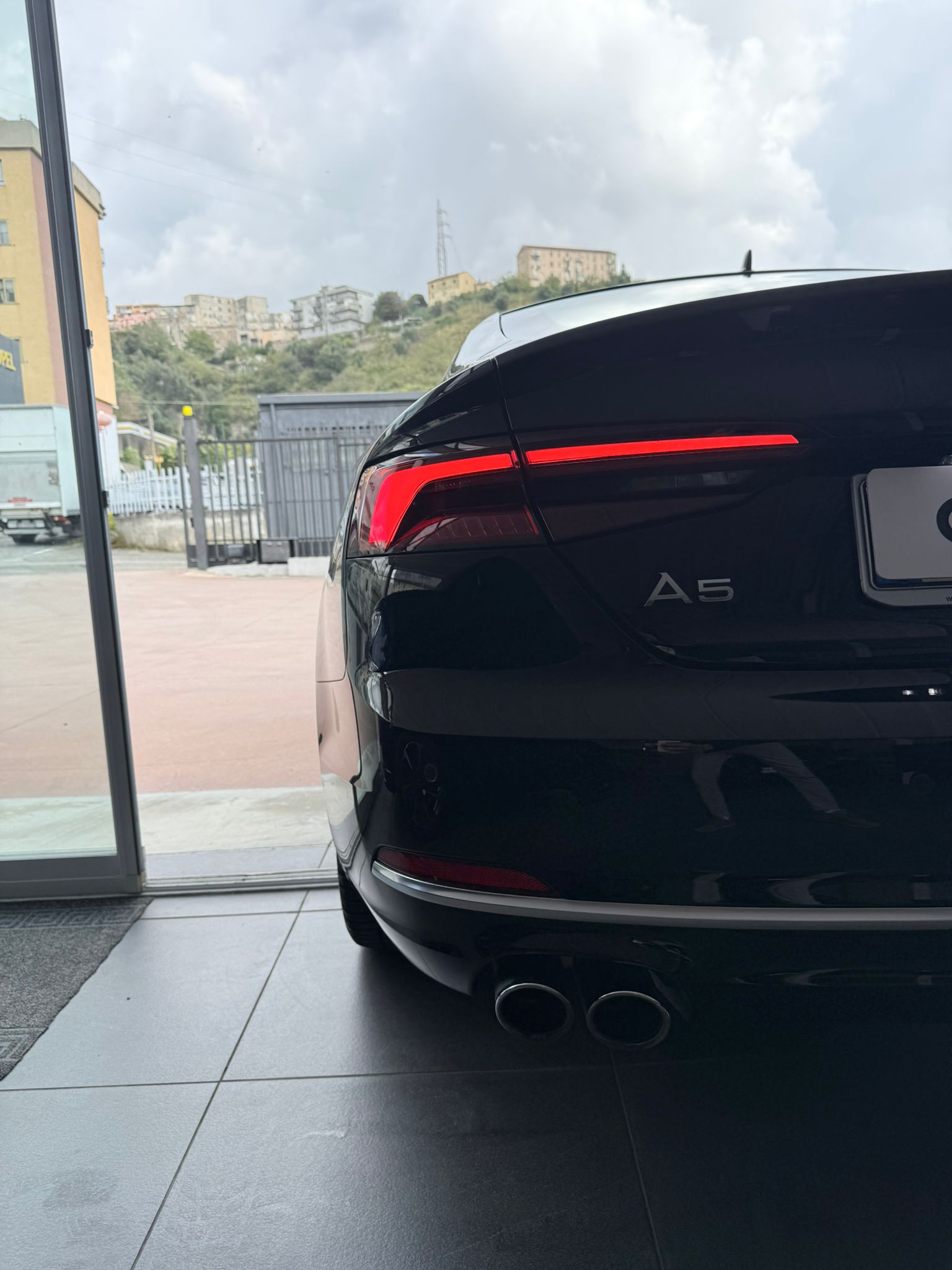 AUDI A5 2.0 TDI S-TRONIC “BUSINESS ADVANCED” 190 CV