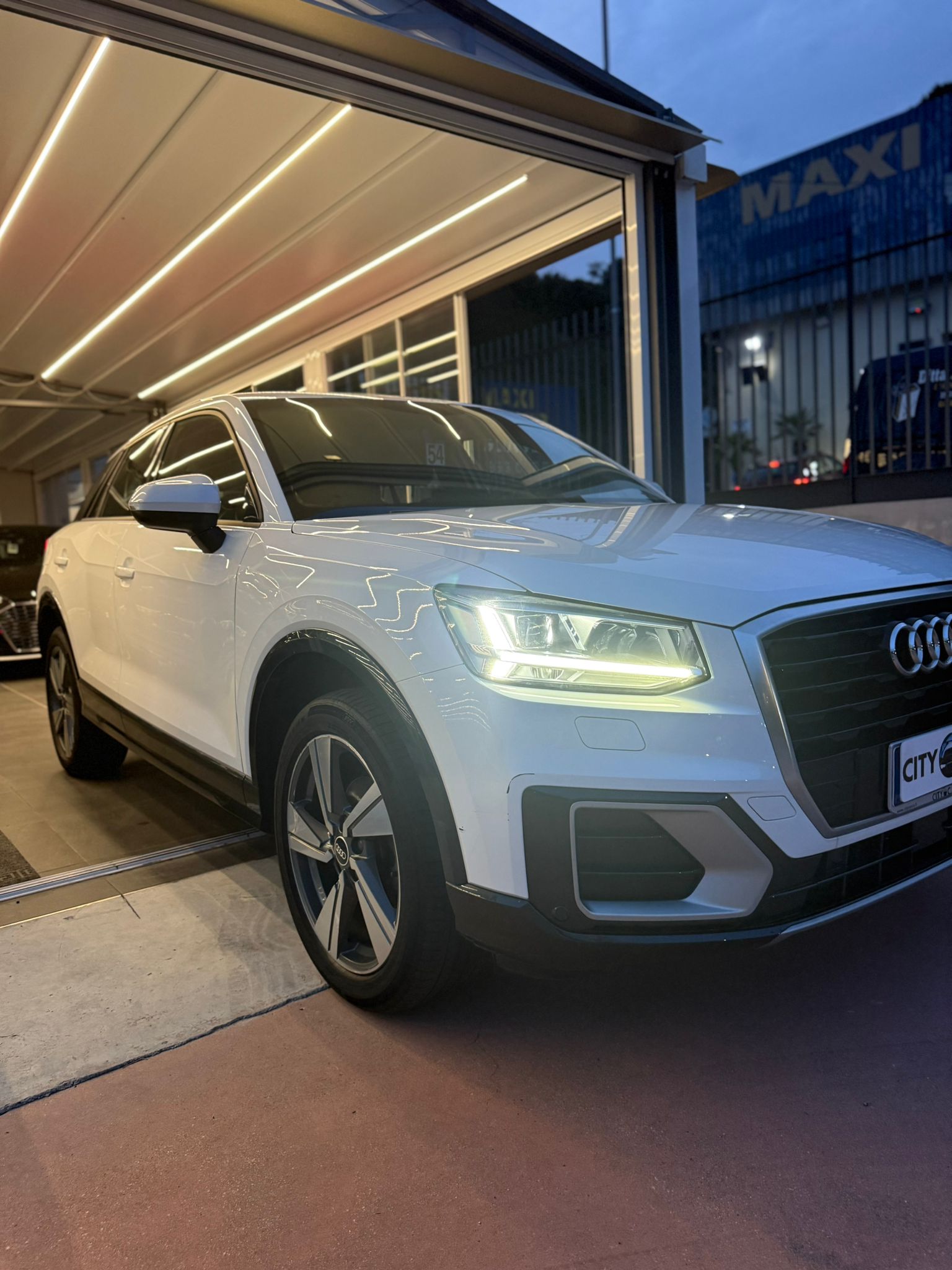 AUDI Q2 30 TFSI “BUSINESS ADVANCED” 116 CV