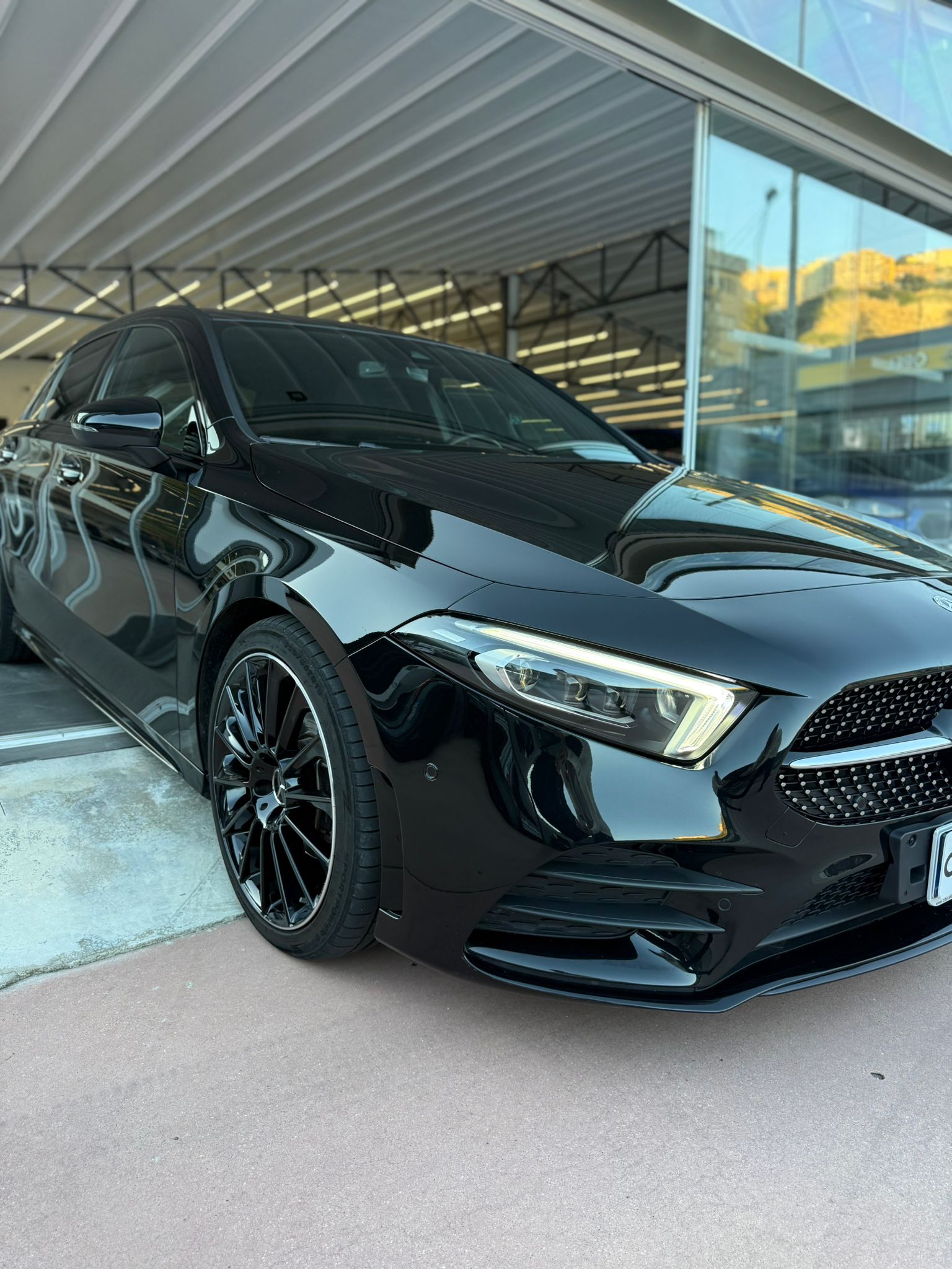 MERCEDES-BENZ A200d “PREMIUM” 150 CV