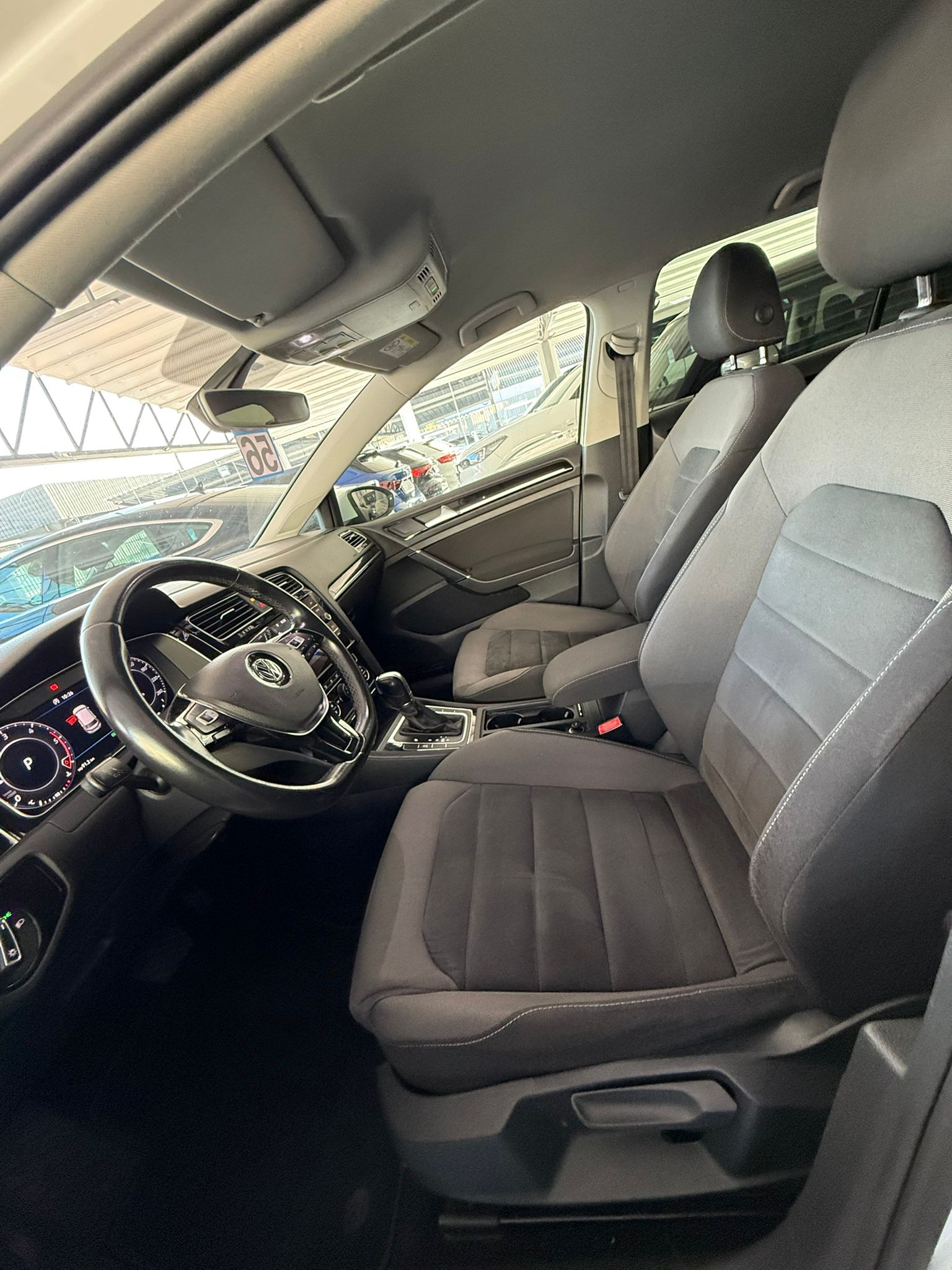 VOLKSWAGEN GOLF 1.6 TDI DSG “EXECUTIVE” 116 CV