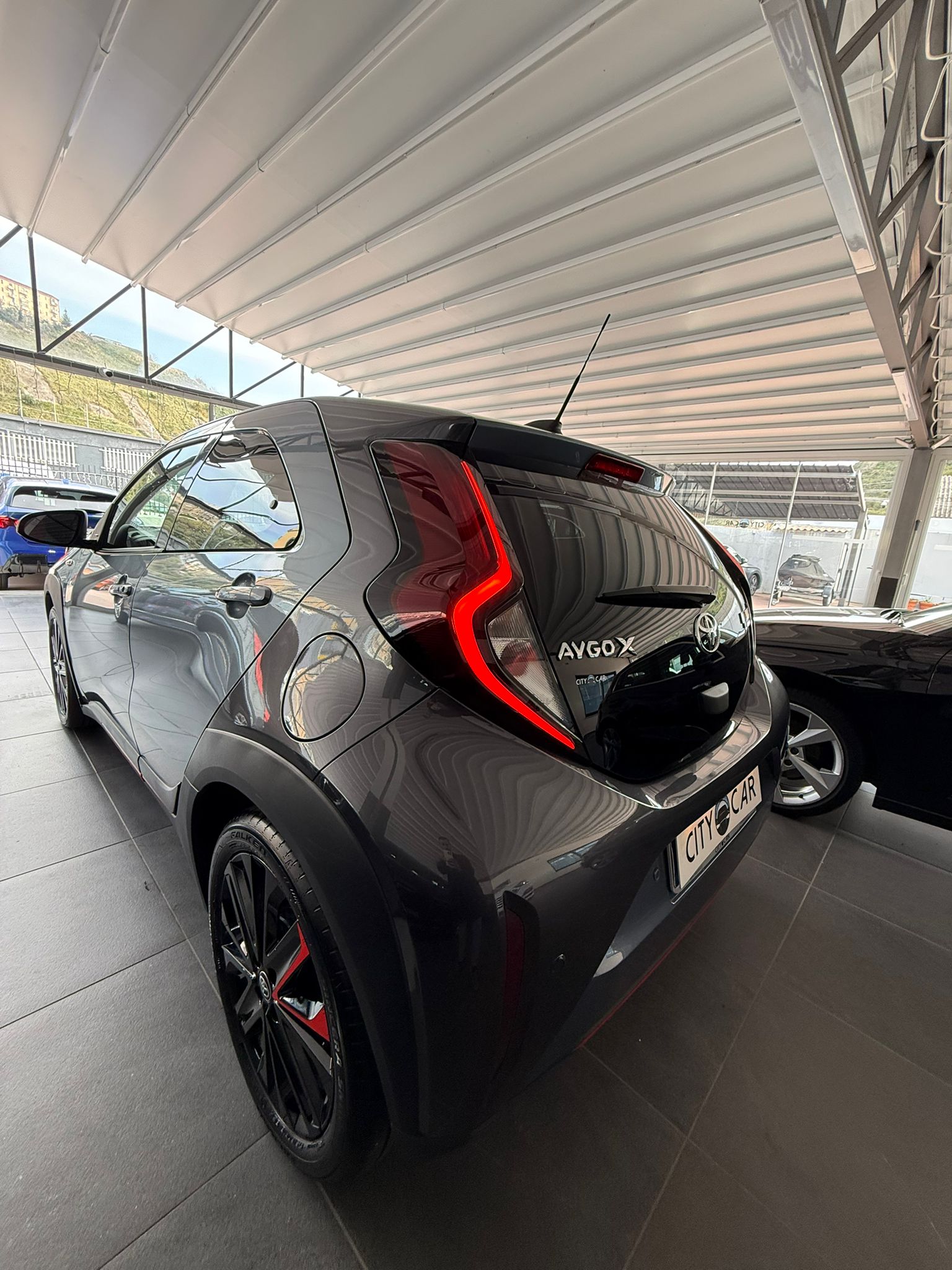 TOYOTA AYGO 1.0 VVT-i “UNDERCOVER” 72 CV