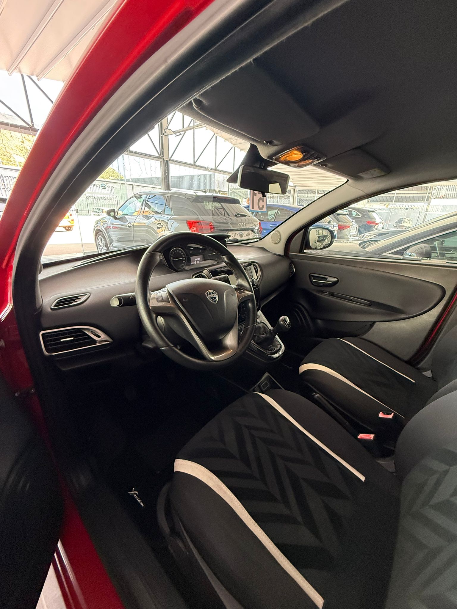 LANCIA Y 1.3 MJT “PLATINUM” 95 CV