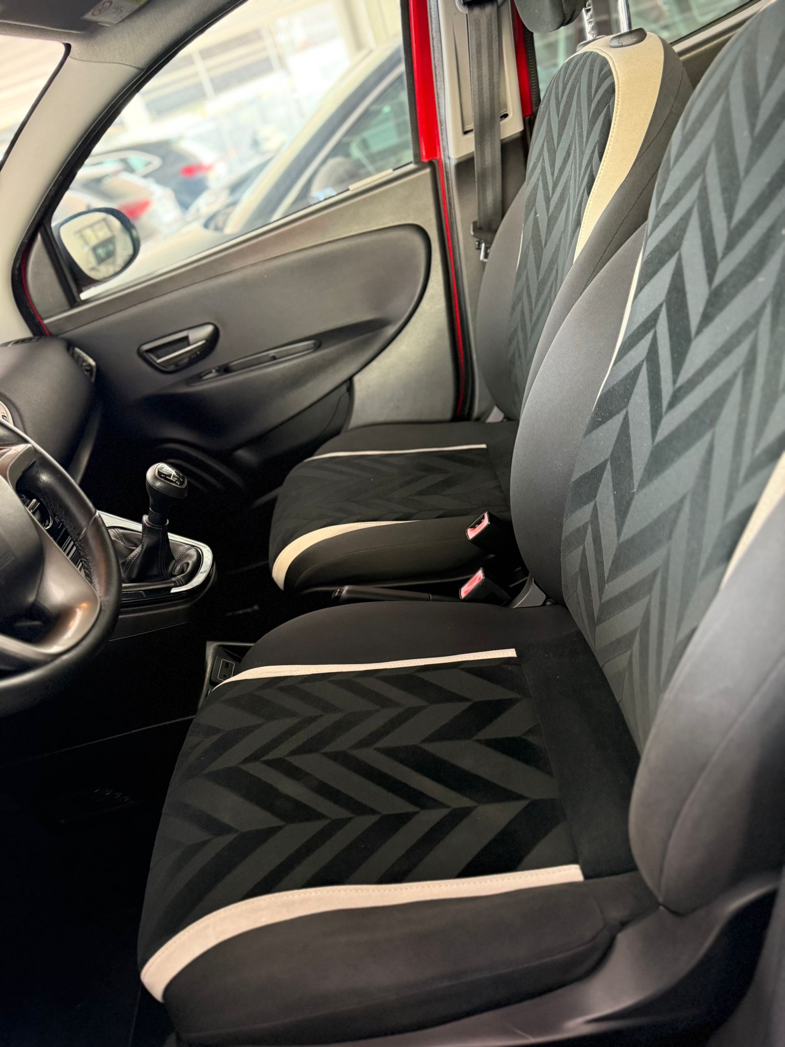 LANCIA Y 1.3 MJT “PLATINUM” 95 CV