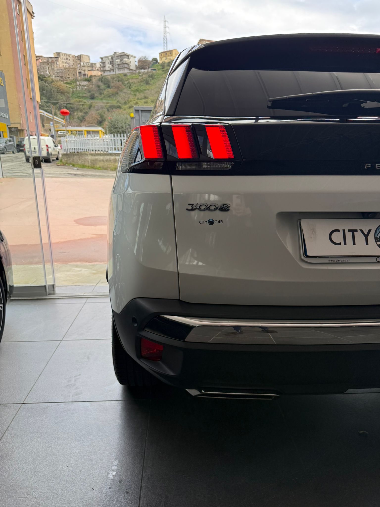 PEUGEOT 3008 1.5 BlueHDi EAT6 “GT LINE” 120 CV