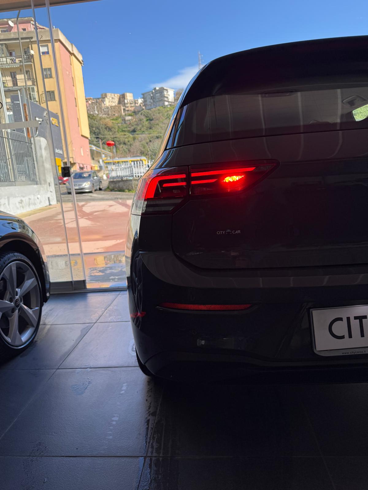 VOLKSWAGEN GOLF 1.5 eTSI DSG “LIFE” 150 CV