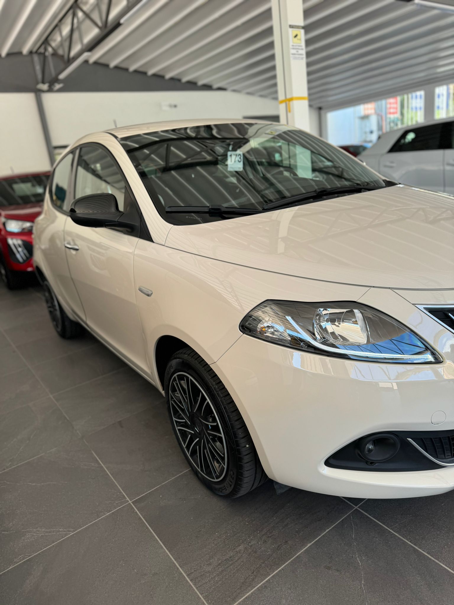 LANCIA Y 1.0 HYBRID “GOLD” 69 CV