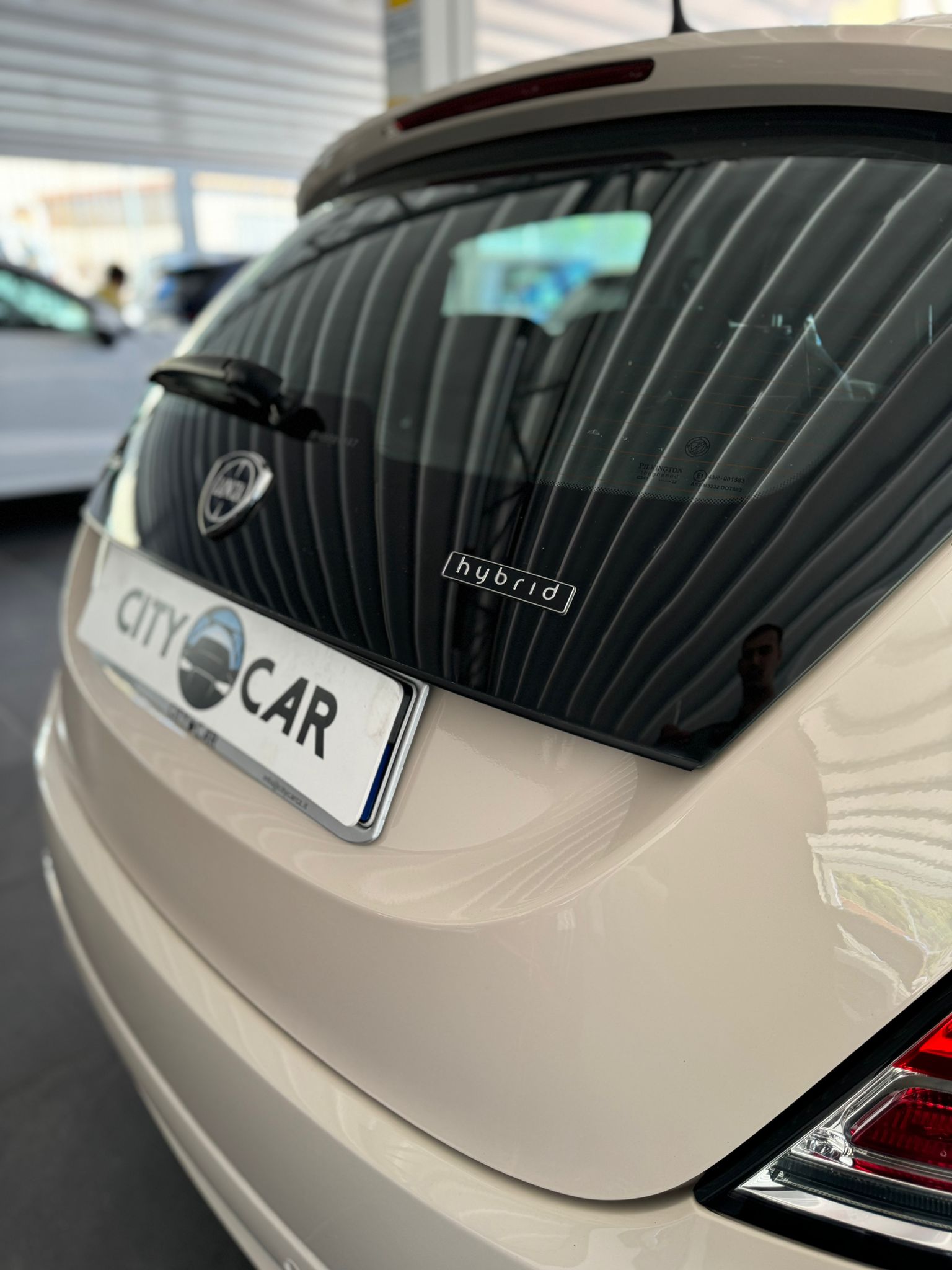 LANCIA Y 1.0 HYBRID “GOLD” 69 CV