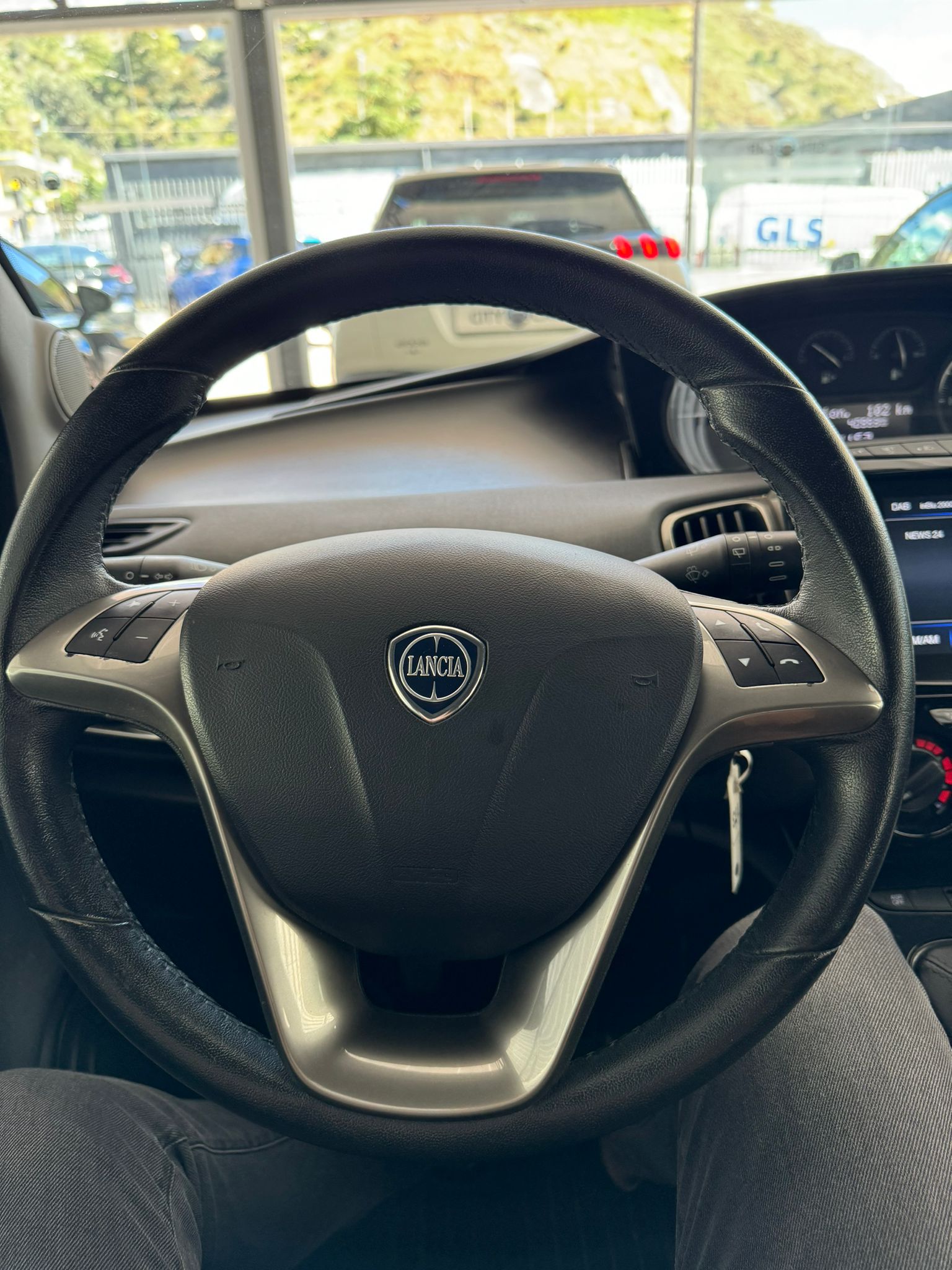 LANCIA Y 1.0 HYBRID “GOLD” 69 CV