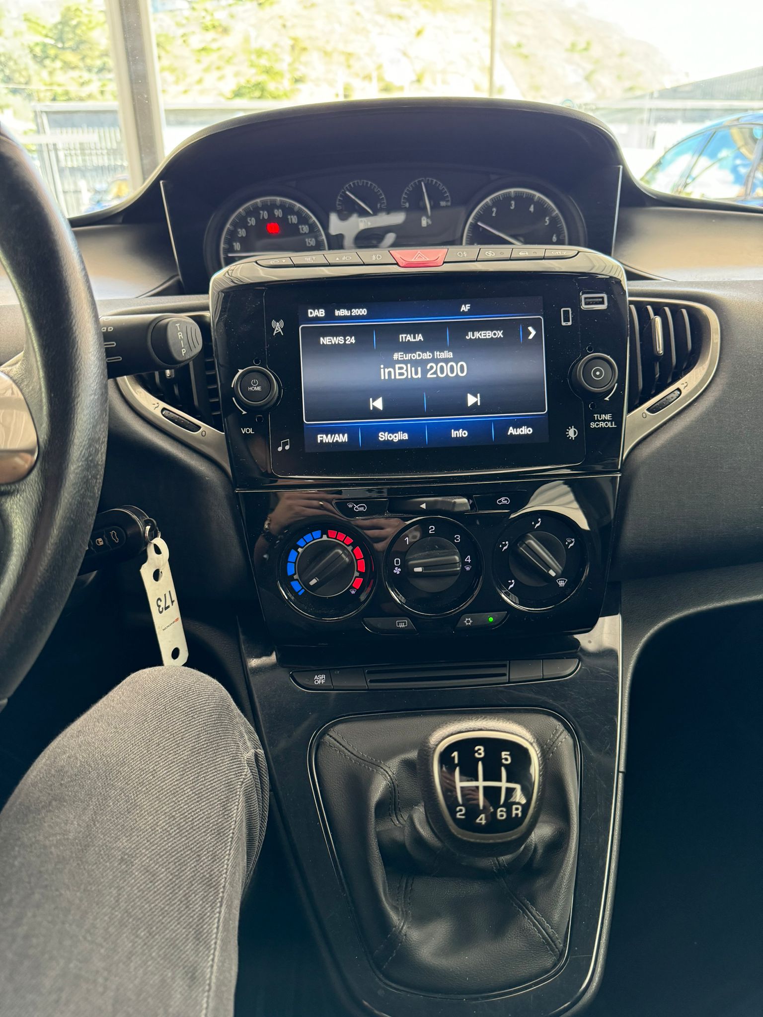 LANCIA Y 1.0 HYBRID “GOLD” 69 CV