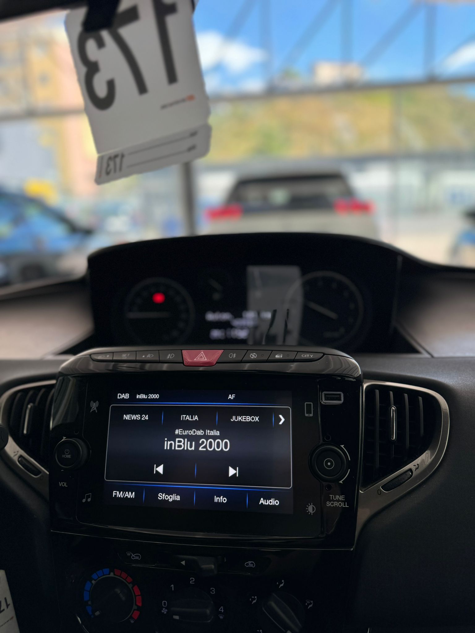 LANCIA Y 1.0 HYBRID “GOLD” 69 CV