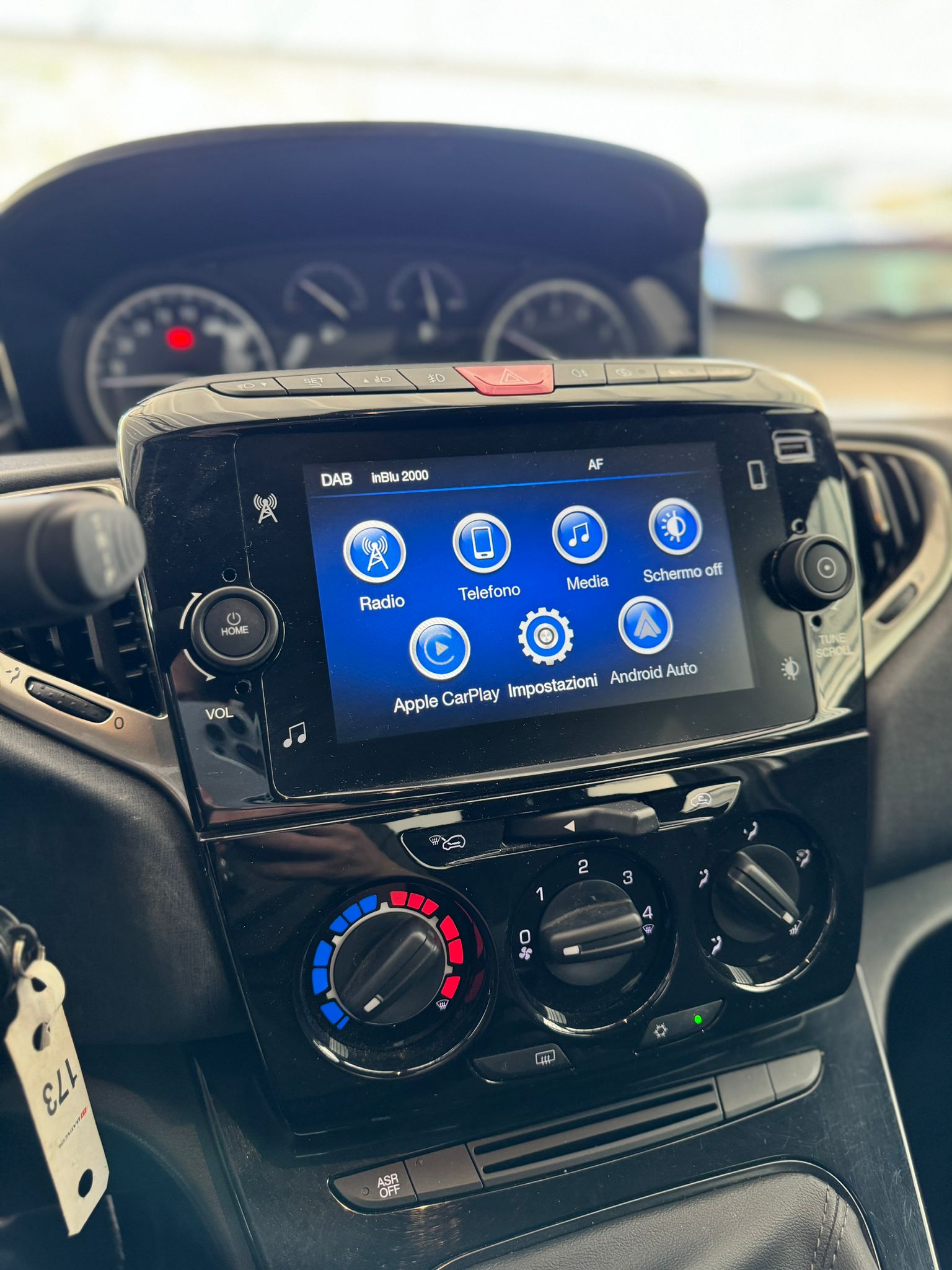 LANCIA Y 1.0 HYBRID “GOLD” 69 CV