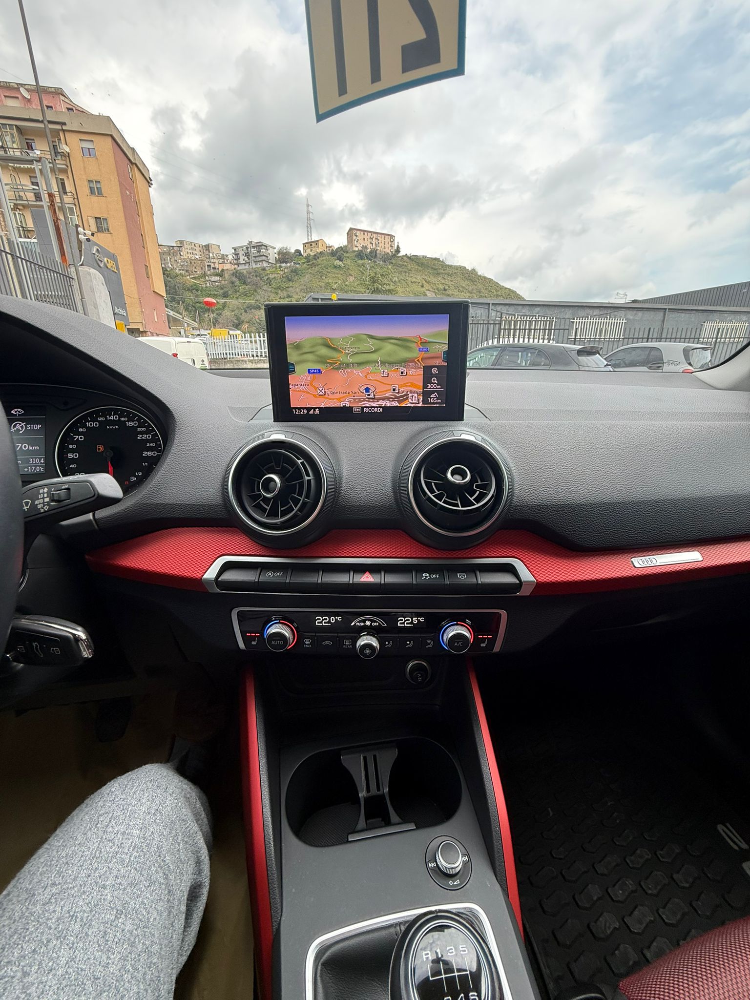 AUDI Q2 35 TDI “IDENTITY BLACK” 150 CV