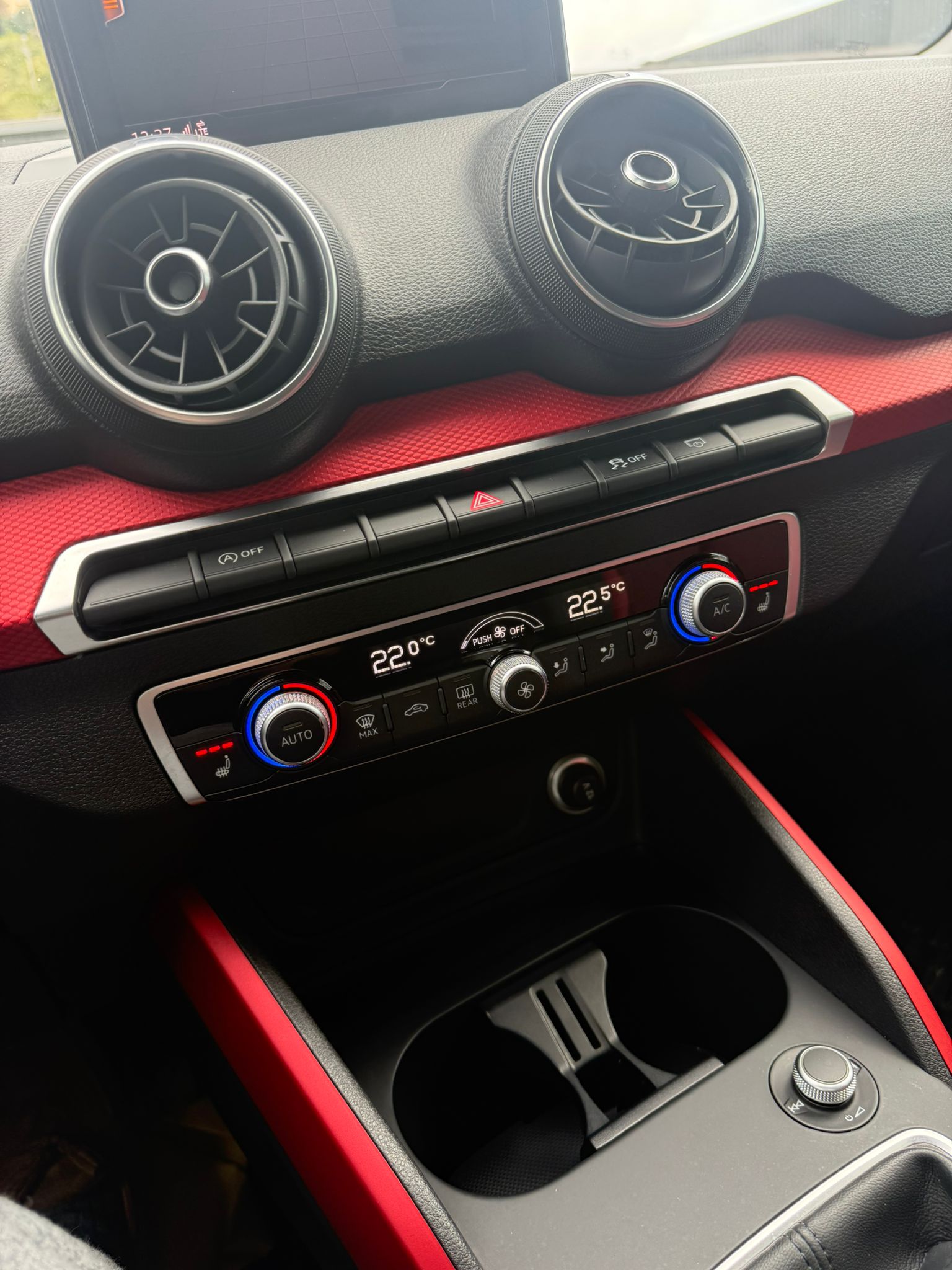 AUDI Q2 35 TDI “IDENTITY BLACK” 150 CV