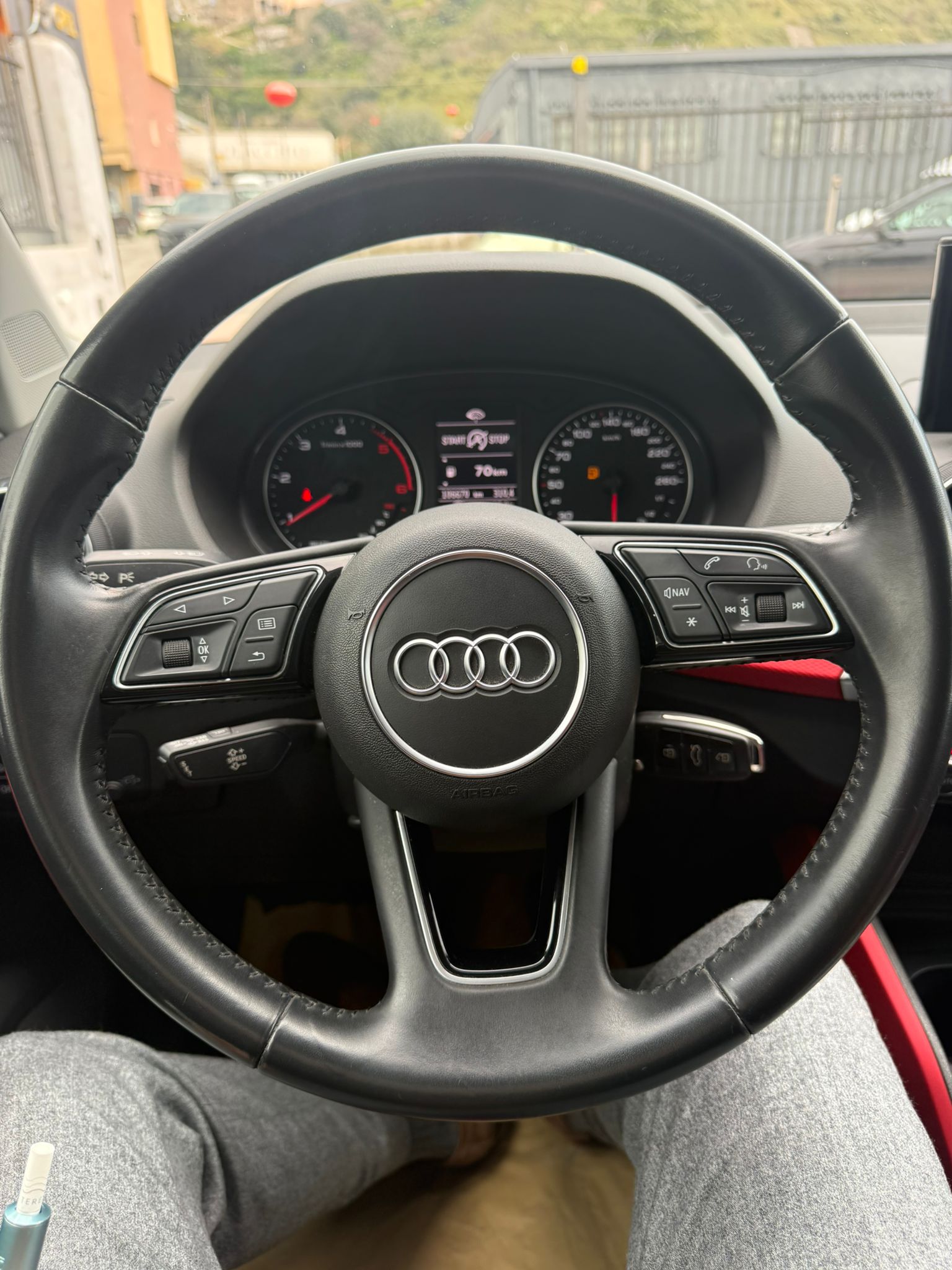 AUDI Q2 35 TDI “IDENTITY BLACK” 150 CV