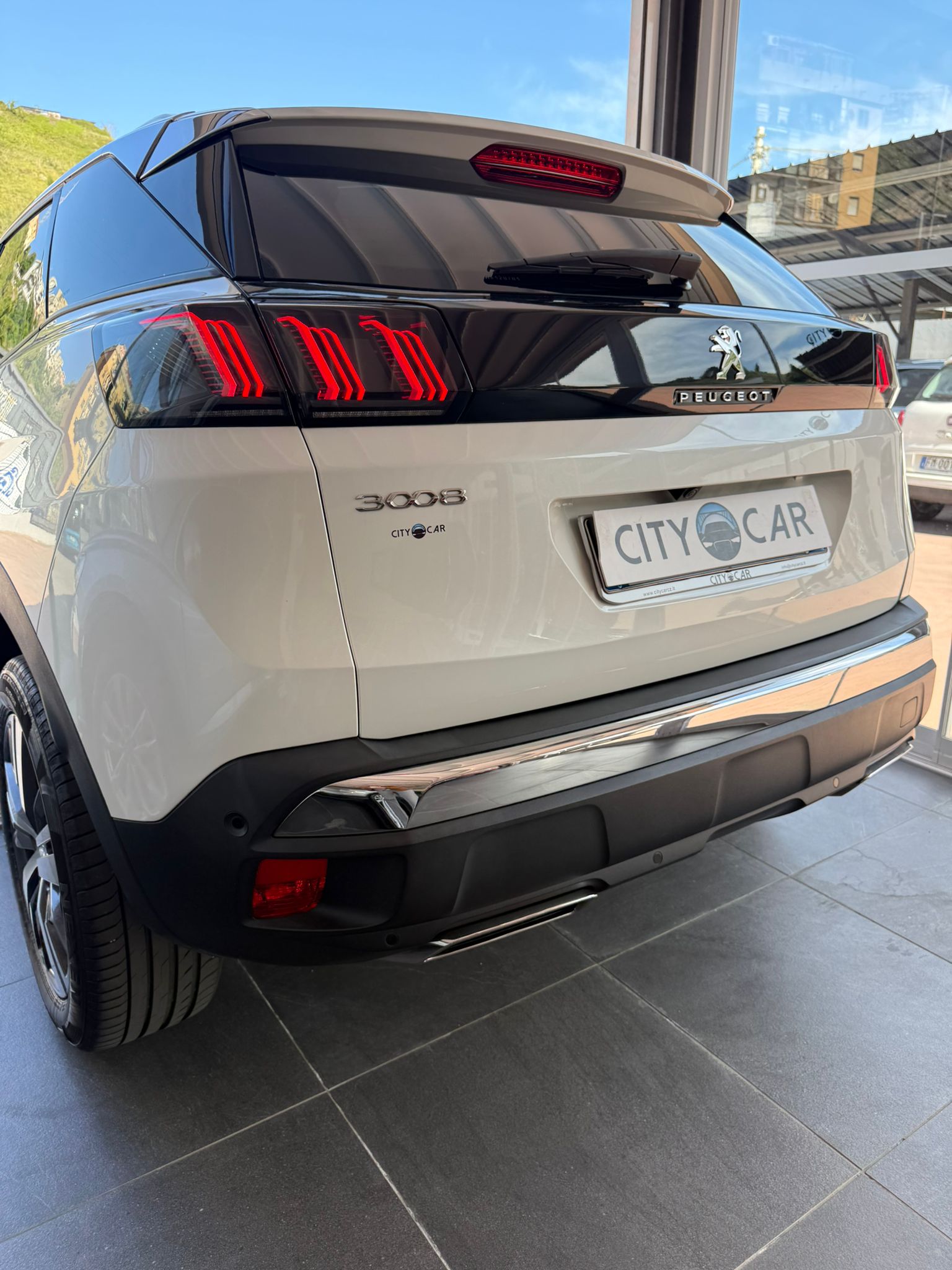 PEUGEOT 3008 1.5 BlueHDi EAT8 “ALLURE” 131 CV