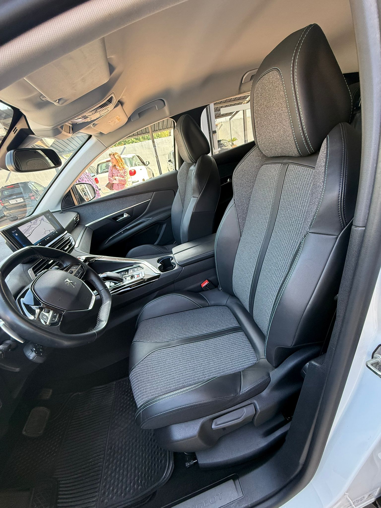 PEUGEOT 3008 1.5 BlueHDi EAT8 “ALLURE” 131 CV