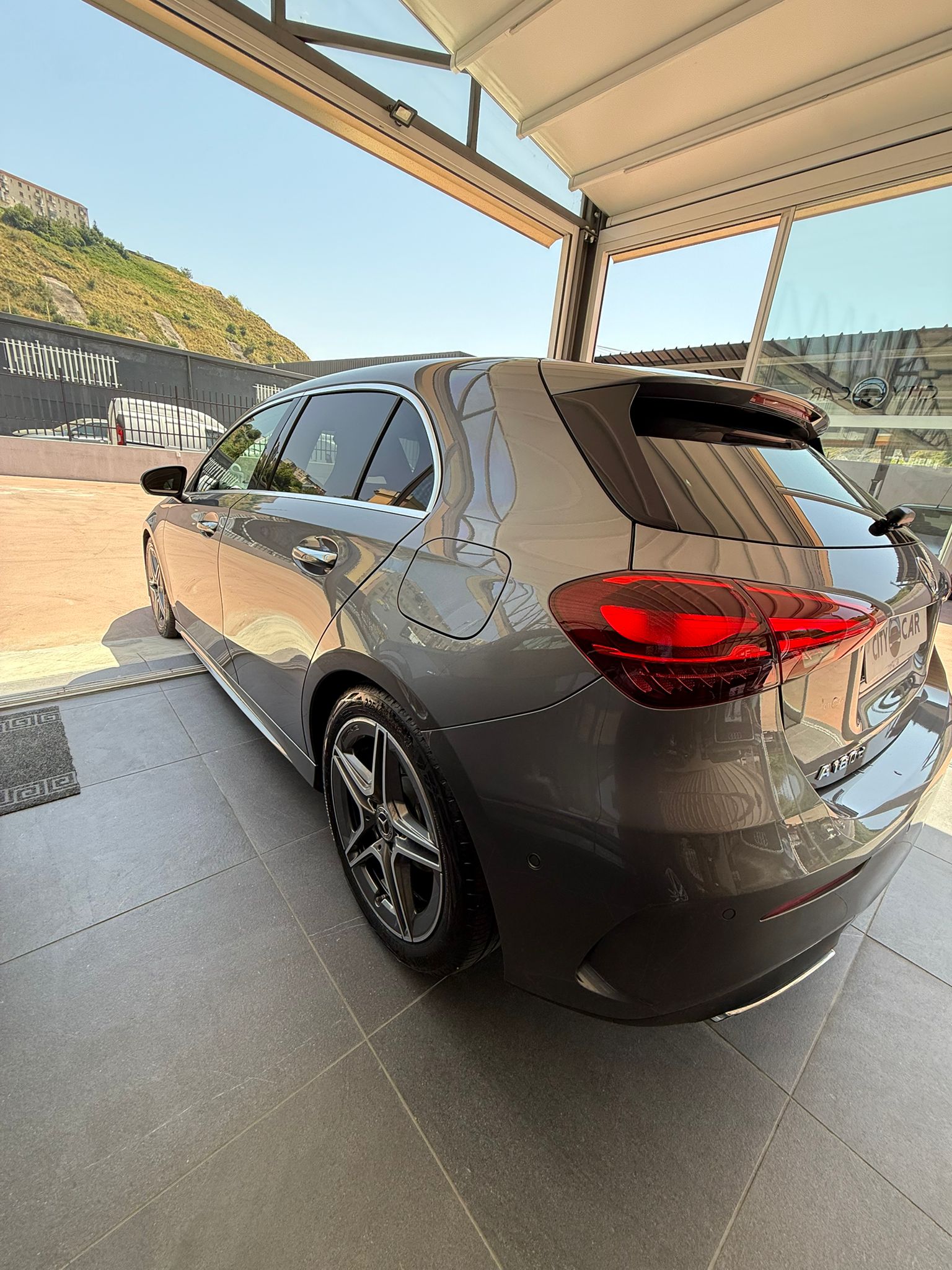 MERCEDES-BENZ A180d AUTOMATIC “PREMIUM PLUS” 116 CV