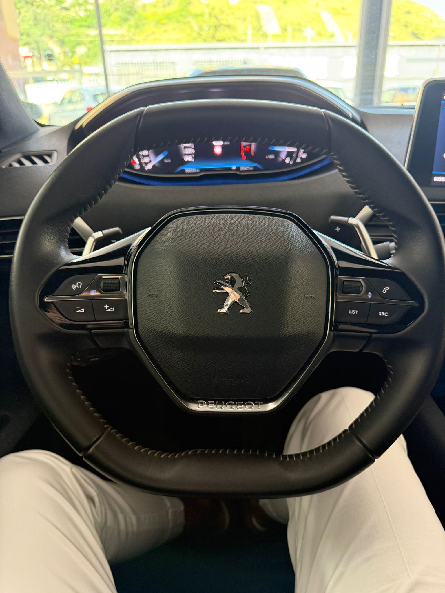 PEUGEOT 3008 1.5 BlueHDi EAT8 “ALLURE” 131 CV
