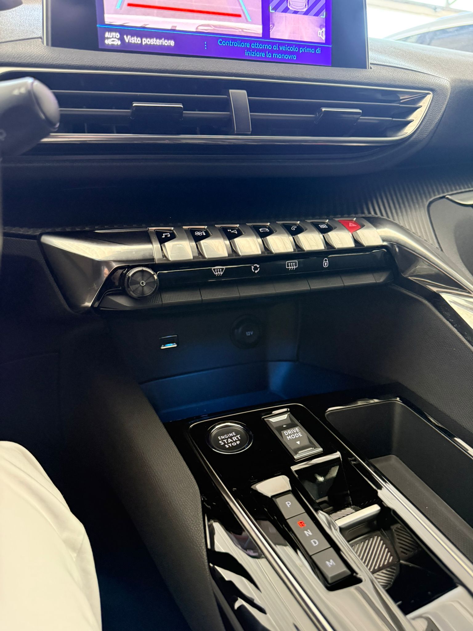 PEUGEOT 3008 1.5 BlueHDi EAT8 “ALLURE” 131 CV