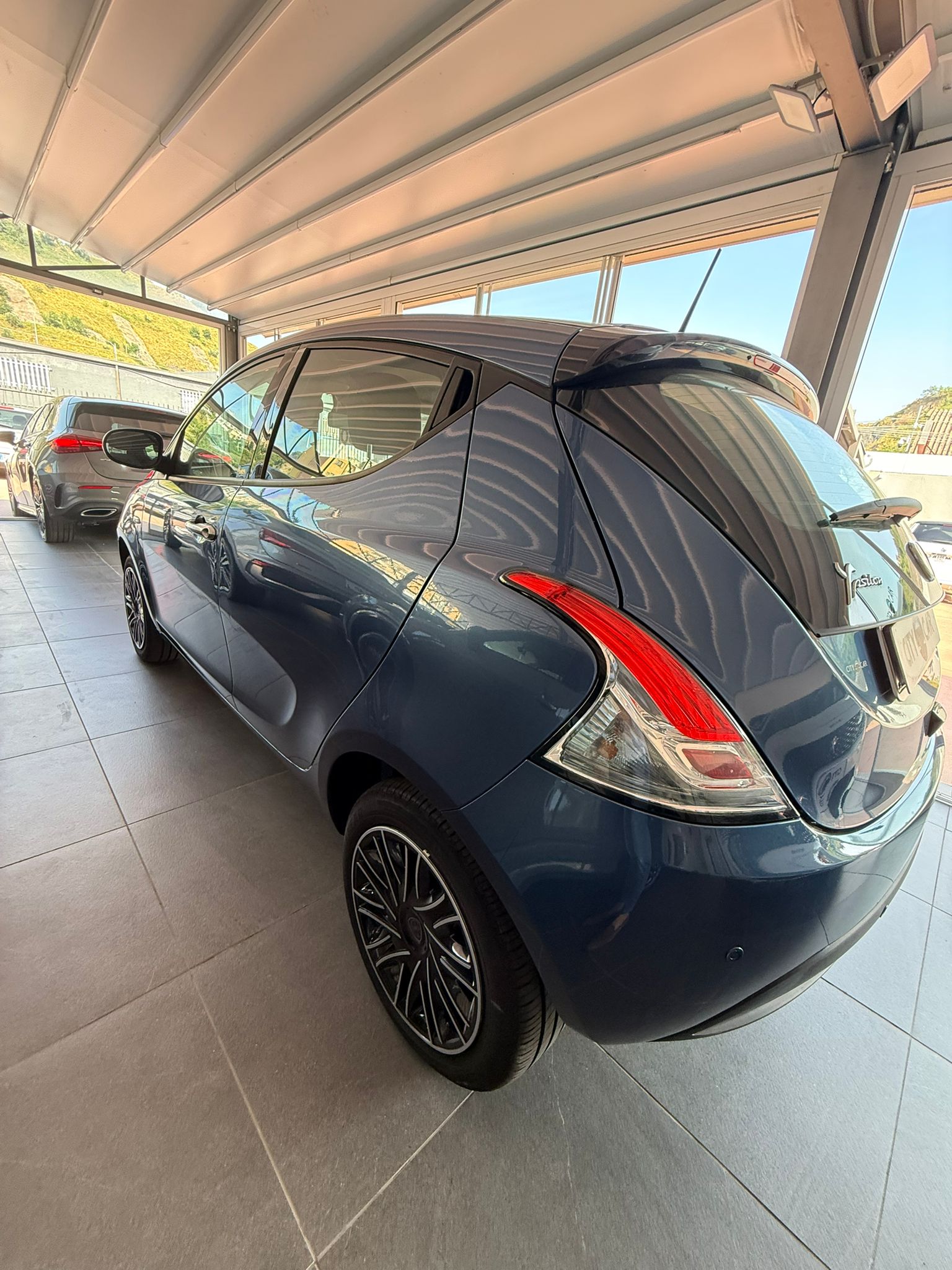 LANCIA Y 1.0 HYBRID “GOLD” 69 CV