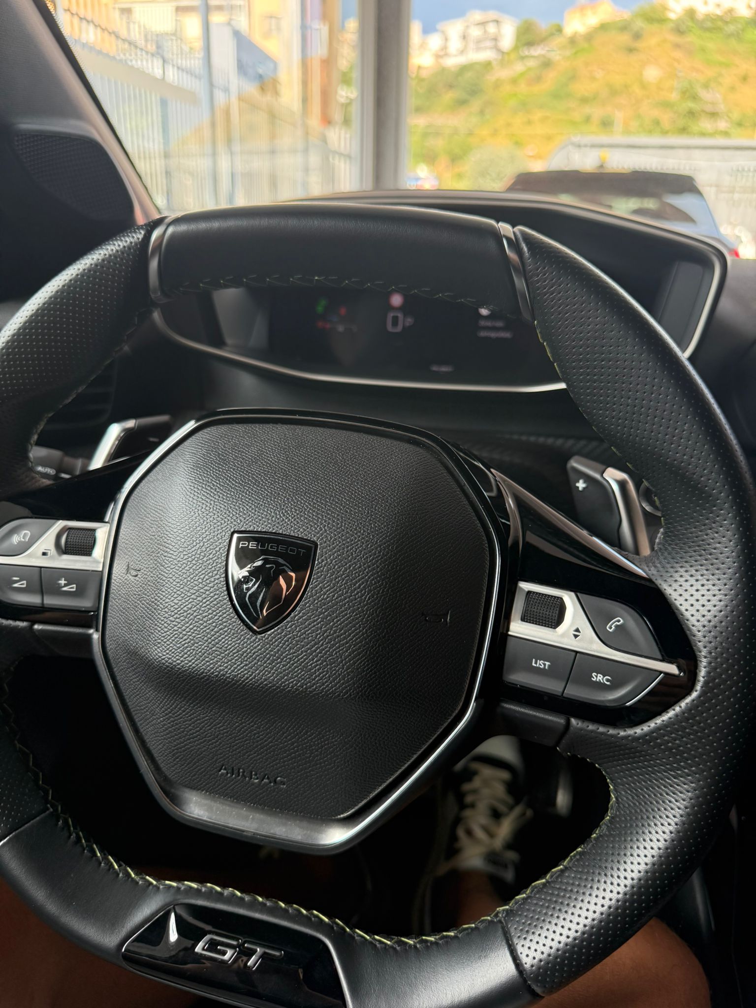 PEUGEOT 208 1.2 HYBRID e-DCS6 “GT-LINE” 101 CV