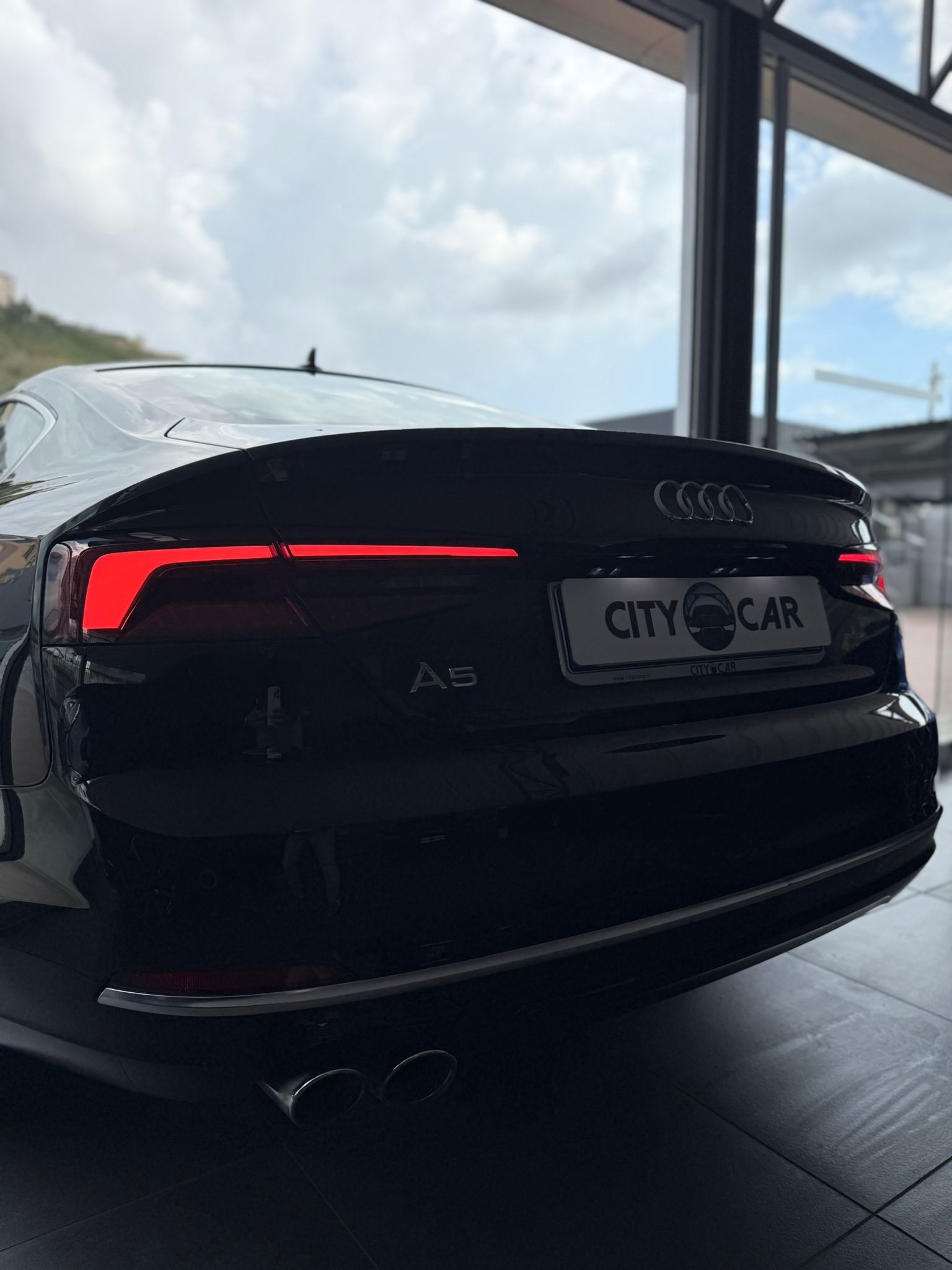 AUDI A5 2.0 TDI S-TRONIC “BUSINESS ADVANCED” 190 CV
