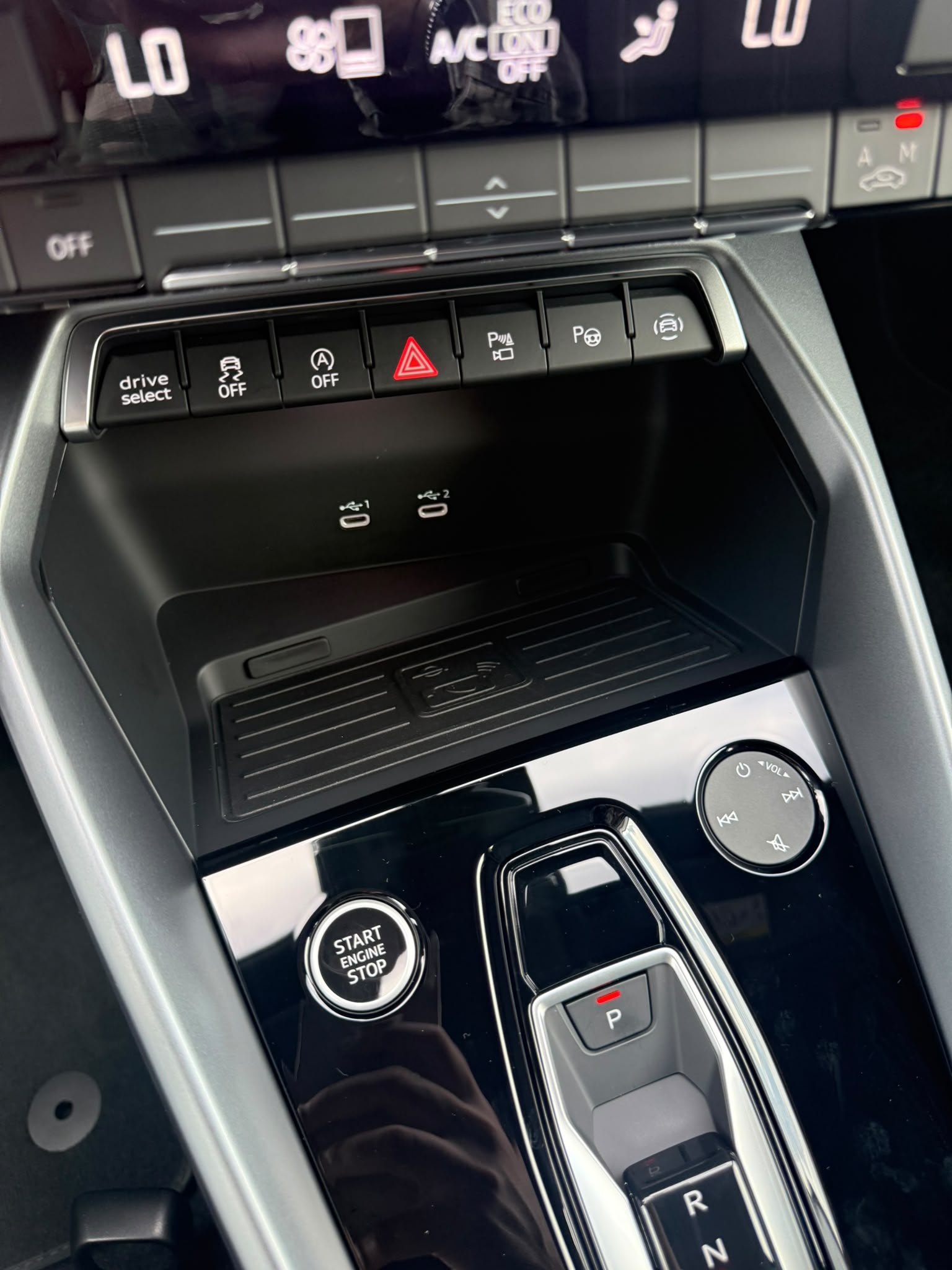 AUDI A3 35 TDI S-TRONIC “BUSINESS ADVANCED” 150 CV