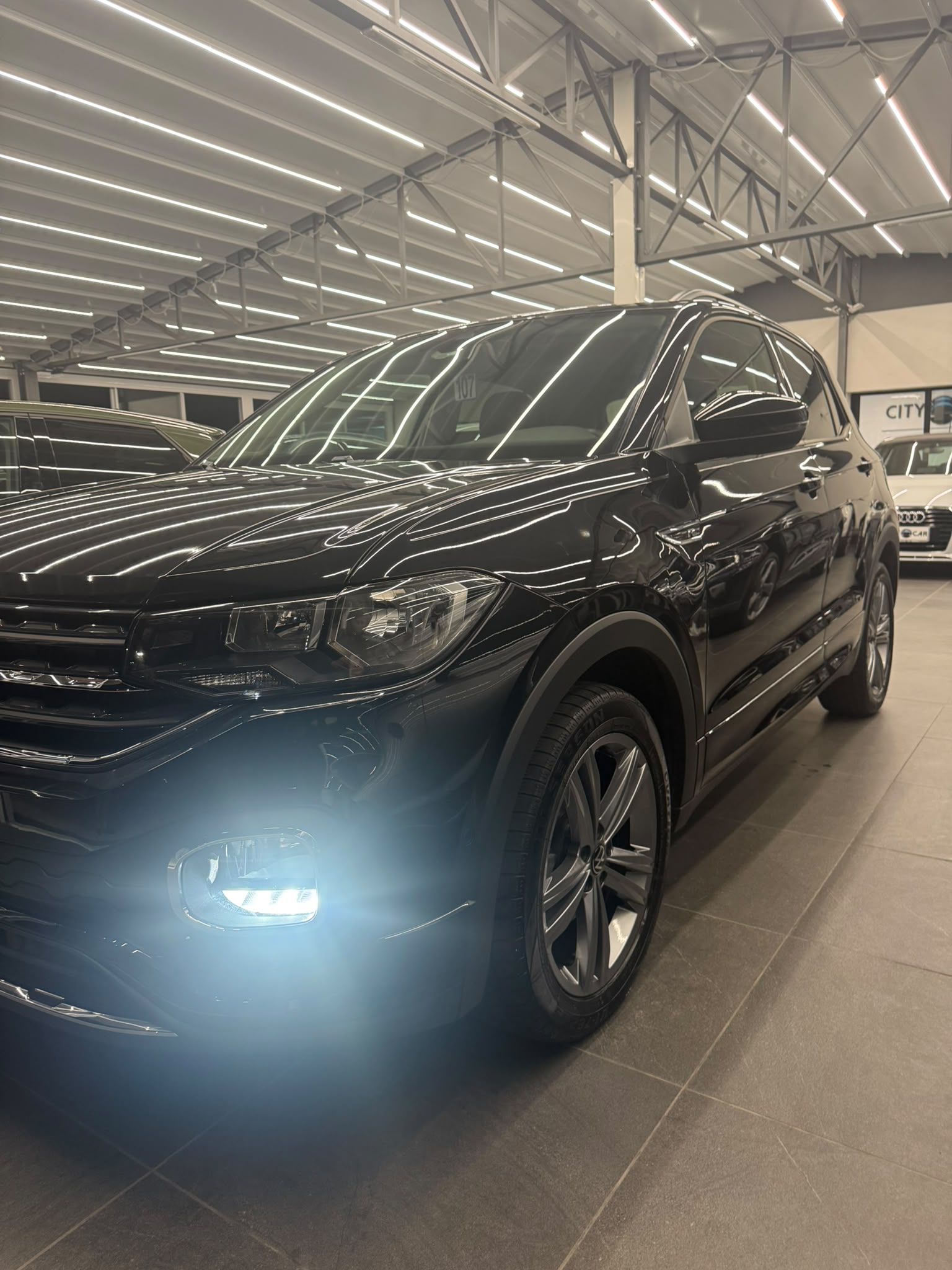 VOLKSWAGEN T-CROSS 1.0 TSI “R-LINE” 95 CV
