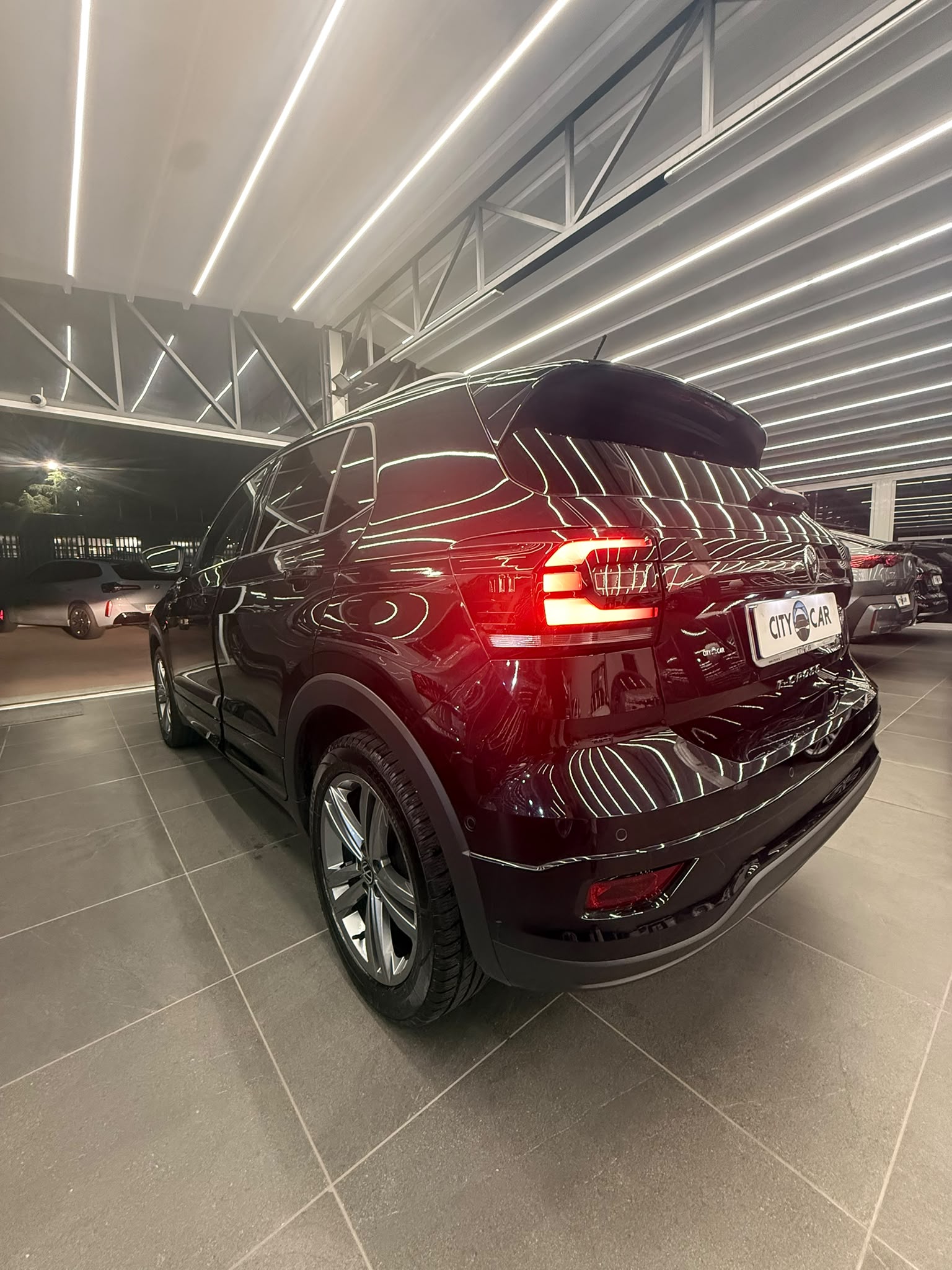 VOLKSWAGEN T-CROSS 1.0 TSI “R-LINE” 95 CV