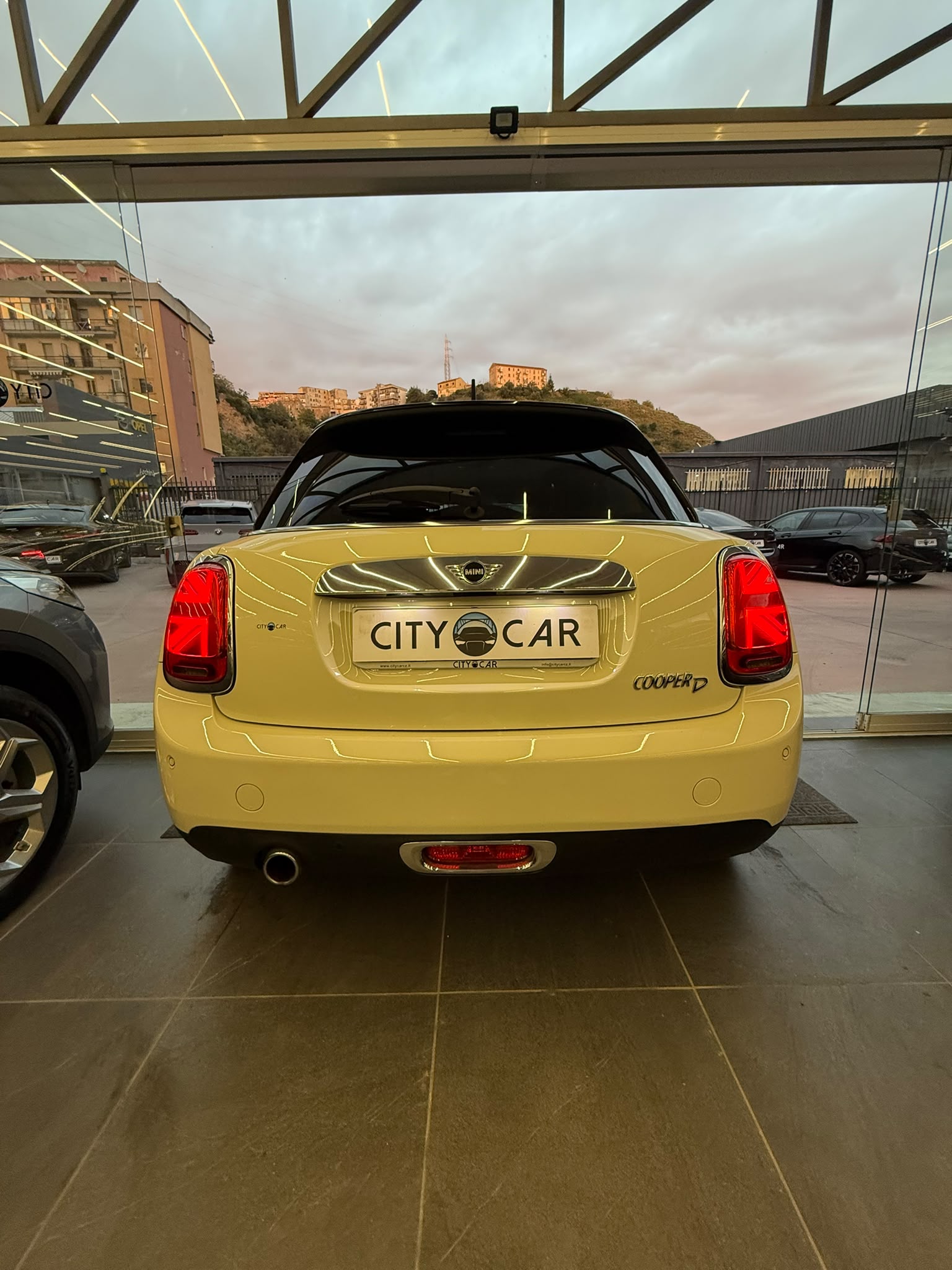 MINI COOPER D 1.5 “HYPE” 116 CV