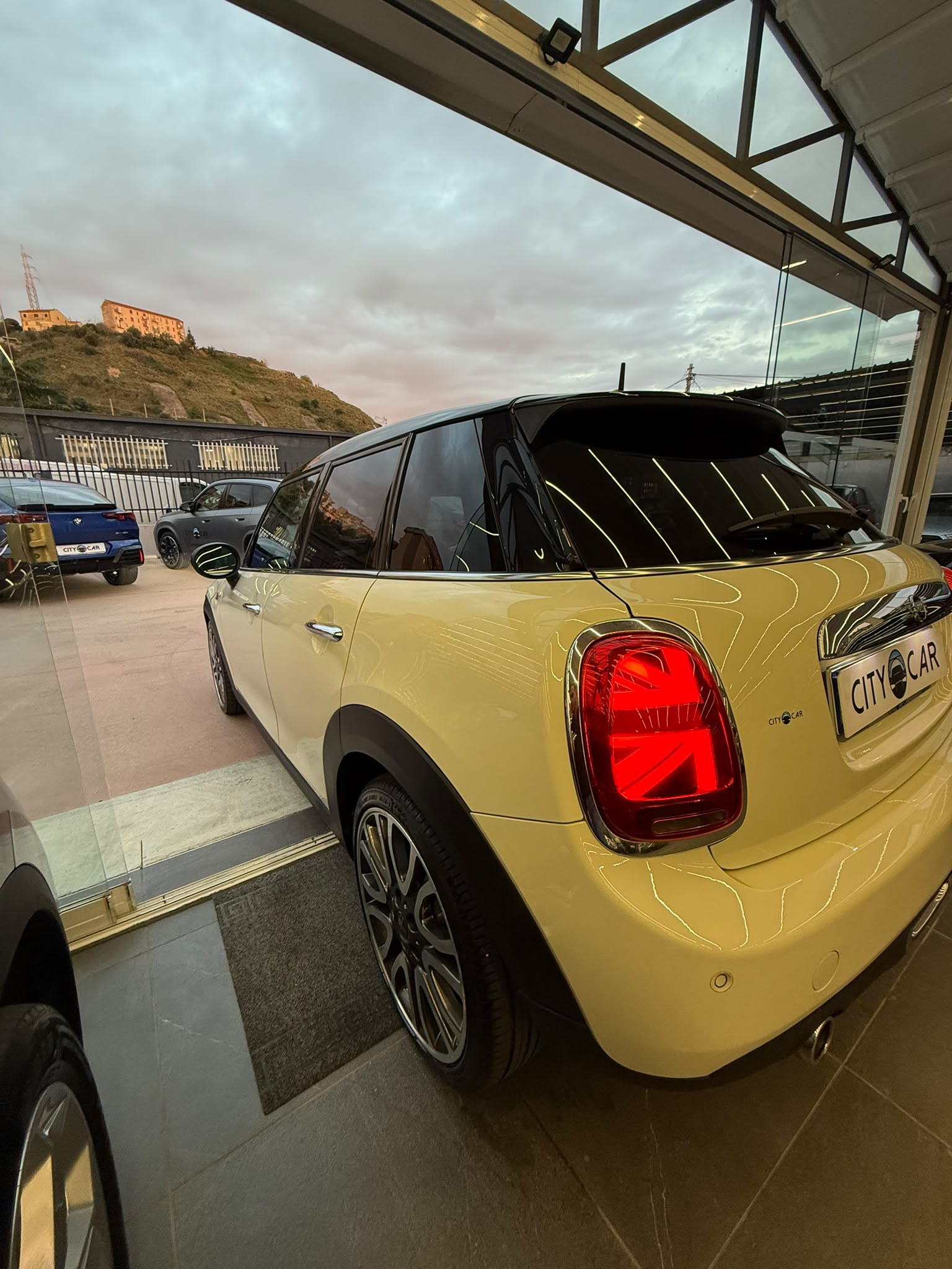 MINI COOPER D 1.5 “HYPE” 116 CV